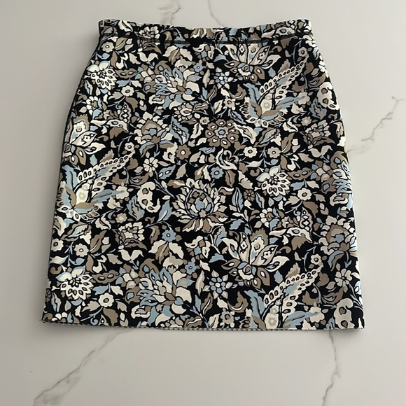 J. McLaughlin Halle Reversible Pencil Skirt Houndstooth and Floral size S - Picture 5 of 6